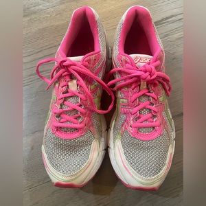 ASICS gel excite running shoes